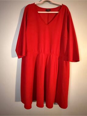Lane Bryant Sz 26/28
Vivid Red V-Neck Midi Dress